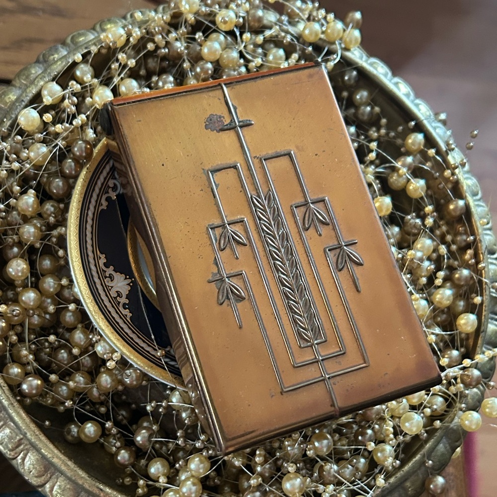 Vintage Art Deco Arts & Crafts Bakelite and Copper Repousse Cigarette Box Case